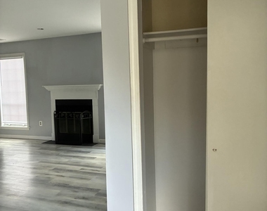 419 Hancock Place - Photo Thumbnail 17