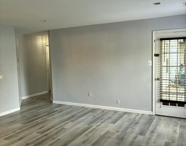 419 Hancock Place - Photo Thumbnail 1