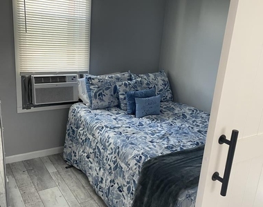 1704 Boulevard - Photo Thumbnail 7