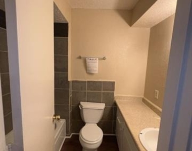 324 Rita Drive - Photo Thumbnail 4