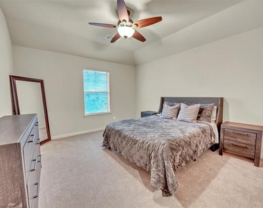 5048 Exposition Way - Photo Thumbnail 19