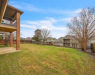 5048 Exposition Way - Photo Thumbnail 2