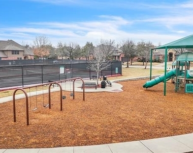 5048 Exposition Way - Photo Thumbnail 11