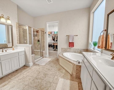 5048 Exposition Way - Photo Thumbnail 34