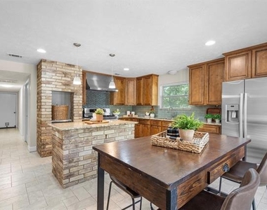 2016 Pembrooke Place - Photo Thumbnail 17