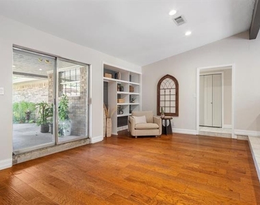 2016 Pembrooke Place - Photo Thumbnail 15