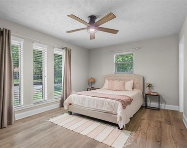2016 Pembrooke Place - Photo Thumbnail 23