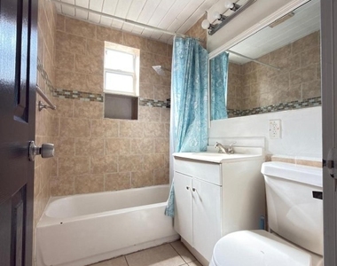 1832 Ne 49th Street - Photo Thumbnail 5