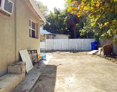 1832 Ne 49th Street - Photo Thumbnail 11