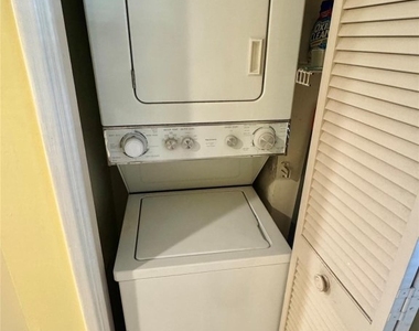 804 Cypress Boulevard - Photo Thumbnail 10