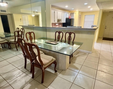 804 Cypress Boulevard - Photo Thumbnail 3