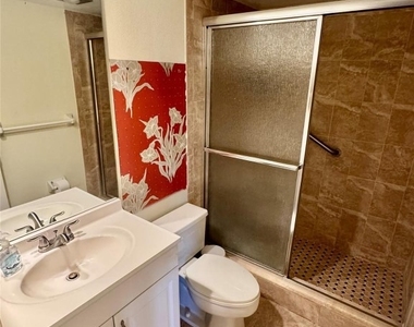 804 Cypress Boulevard - Photo Thumbnail 9