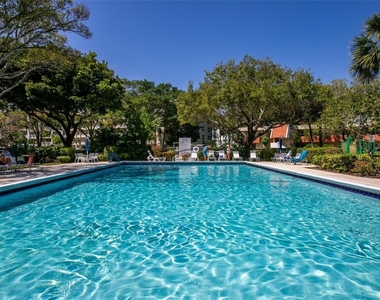 804 Cypress Boulevard - Photo Thumbnail 11
