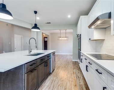 14513 Logan Springs Drive - Photo Thumbnail 6