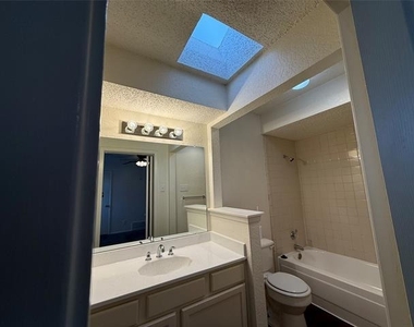 2509 Stanford Street - Photo Thumbnail 28