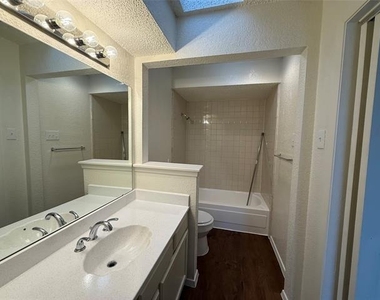 2509 Stanford Street - Photo Thumbnail 27