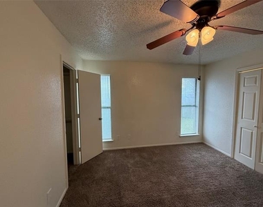 2509 Stanford Street - Photo Thumbnail 23