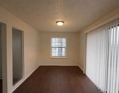 2509 Stanford Street - Photo Thumbnail 13