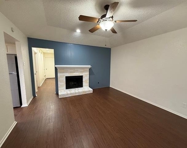 2509 Stanford Street - Photo Thumbnail 1