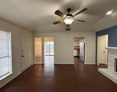 2509 Stanford Street - Photo Thumbnail 5