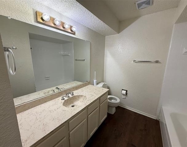2509 Stanford Street - Photo Thumbnail 20