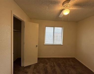 2509 Stanford Street - Photo Thumbnail 17