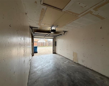 2509 Stanford Street - Photo Thumbnail 32