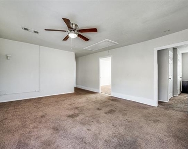 701 Lakey Street - Photo Thumbnail 8