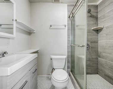 701 Lakey Street - Photo Thumbnail 16