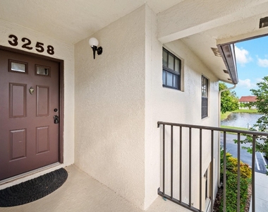 3258 Jog Park Drive - Photo Thumbnail 4