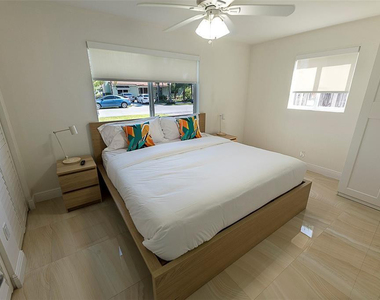 1162 Hayes Street - Photo Thumbnail 3