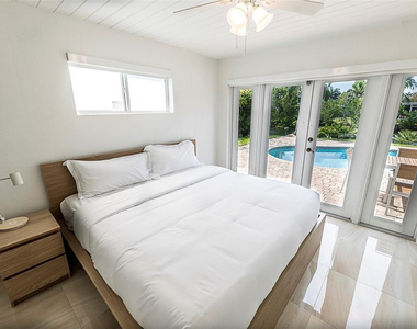 1162 Hayes Street - Photo Thumbnail 17