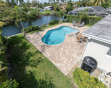 1162 Hayes Street - Photo Thumbnail 37