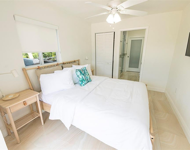 1162 Hayes Street - Photo Thumbnail 15