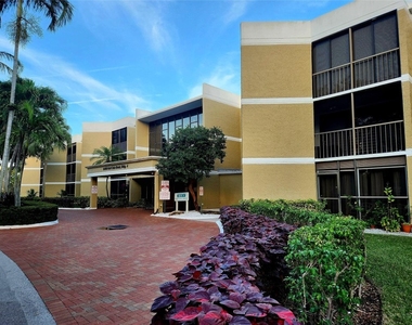 16100 Golf Club Road - Photo Thumbnail 18