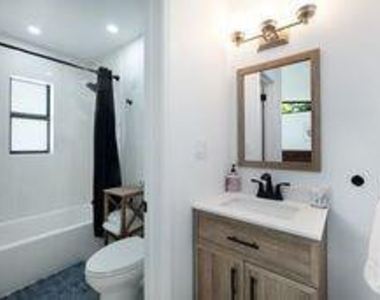 226 Corsair Avenue - Photo Thumbnail 15