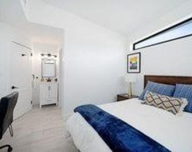 226 Corsair Avenue - Photo Thumbnail 14