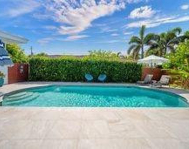 226 Corsair Avenue - Photo Thumbnail 2