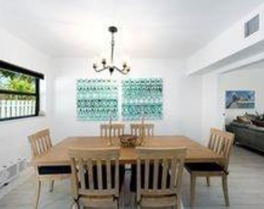 226 Corsair Avenue - Photo Thumbnail 8