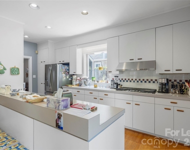 1610 Park Road - Photo Thumbnail 6