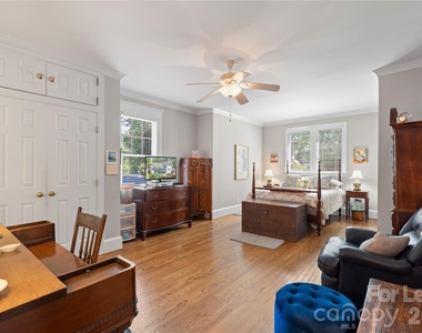 1610 Park Road - Photo Thumbnail 14