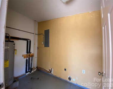 203 Ratchford Farm Road - Photo Thumbnail 23