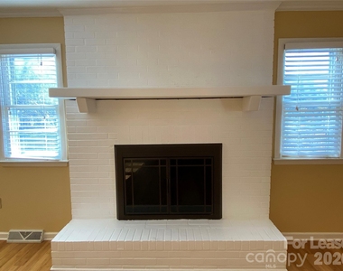 203 Ratchford Farm Road - Photo Thumbnail 6