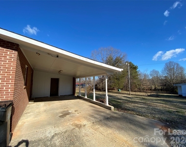 203 Ratchford Farm Road - Photo Thumbnail 21