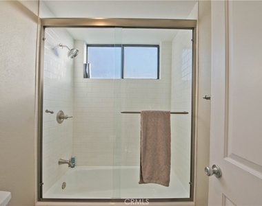 21820 Marylee Street - Photo Thumbnail 22