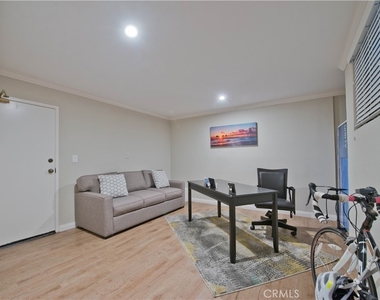 21820 Marylee Street - Photo Thumbnail 24
