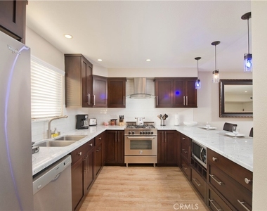 21820 Marylee Street - Photo Thumbnail 9