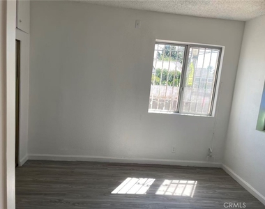 676 E 115th - Photo Thumbnail 11