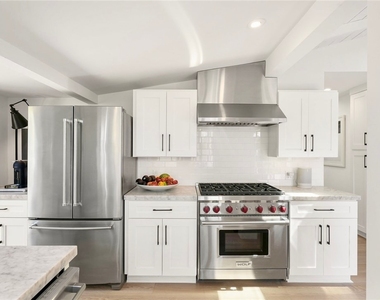592 Bluebird Canyon Drive - Photo Thumbnail 11