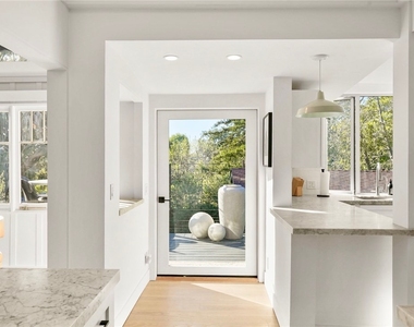 592 Bluebird Canyon Drive - Photo Thumbnail 12